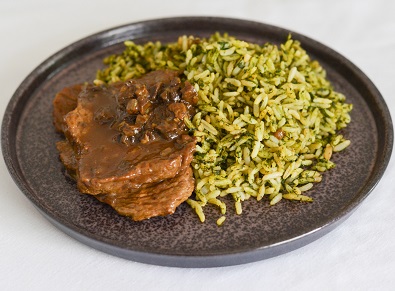 Bife ao Molho de Funghi Secchi e Arroz de Espinafre