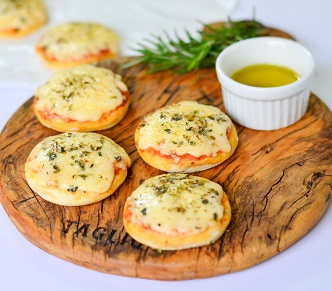 Mini Pizza Muçarela (20 unidades)